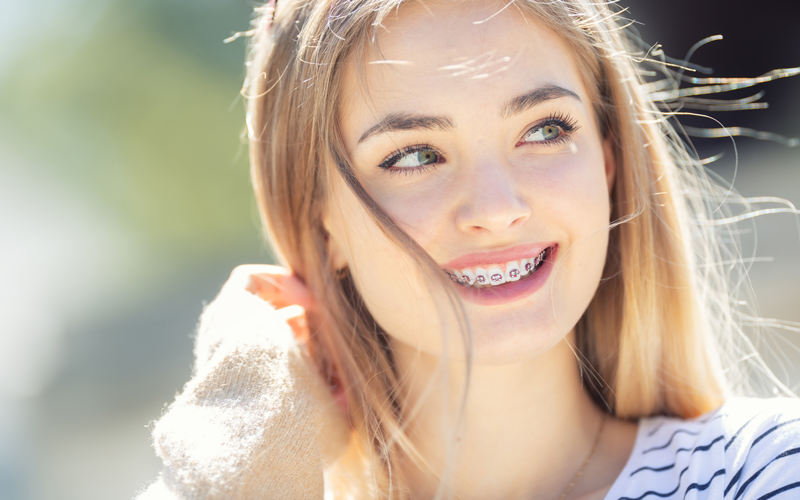 Unsere Leistungen: Behandlung von Teenagern bei Smile-first in Bad Aibling